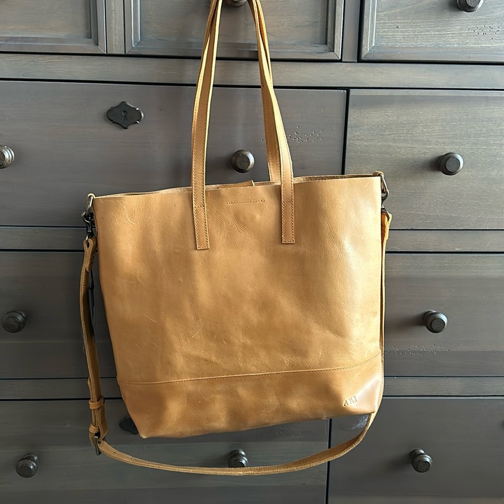 Able Leather Tote in Tan